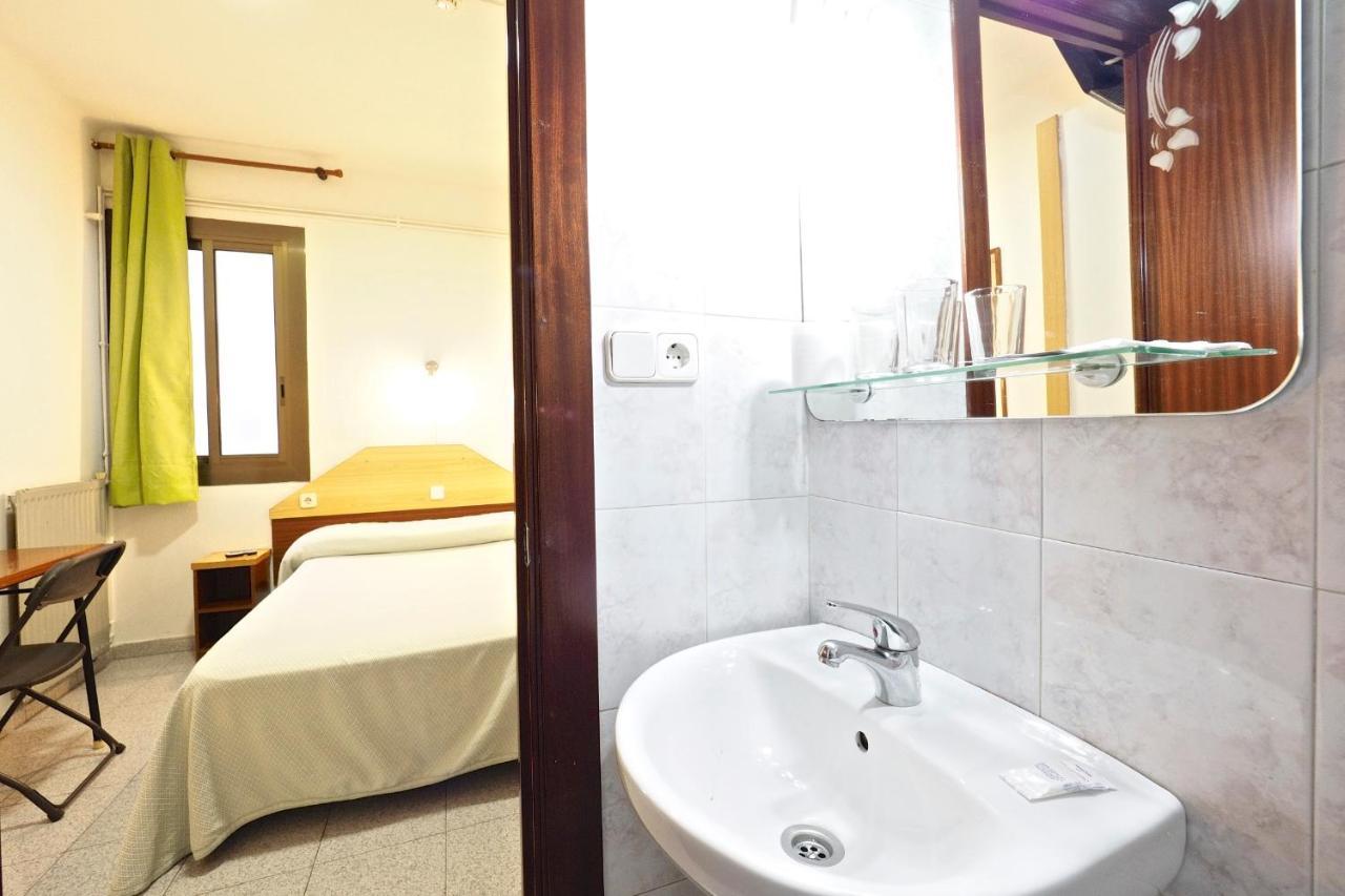Hostal Ballestero บาร์เซโลนา ภายนอก รูปภาพ