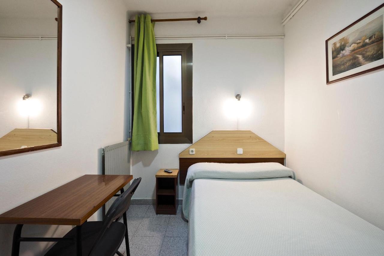 Hostal Ballestero บาร์เซโลนา ภายนอก รูปภาพ