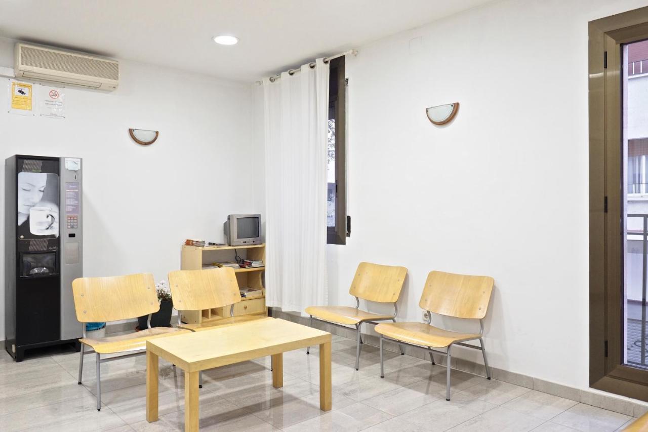 Hostal Ballestero บาร์เซโลนา ภายนอก รูปภาพ
