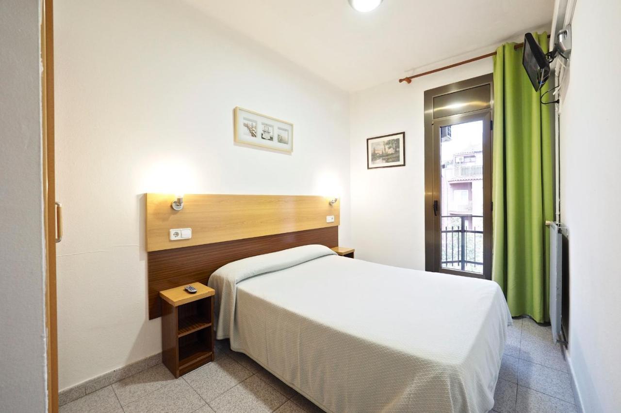 Hostal Ballestero บาร์เซโลนา ภายนอก รูปภาพ