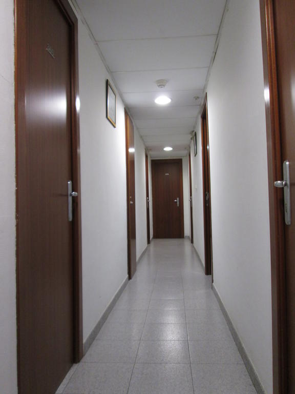 Hostal Ballestero บาร์เซโลนา ภายนอก รูปภาพ